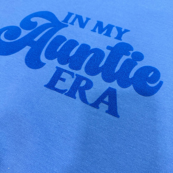 In my auntie era blue gildan sweatshirt, new, never used, size XL - Picture 4 of 6